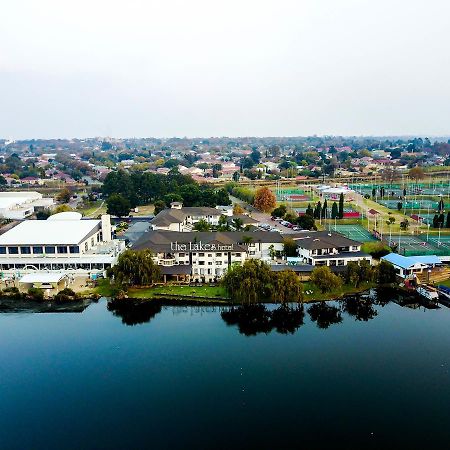 The Lakes Hotel & Conference Centre Benoni Eksteriør billede