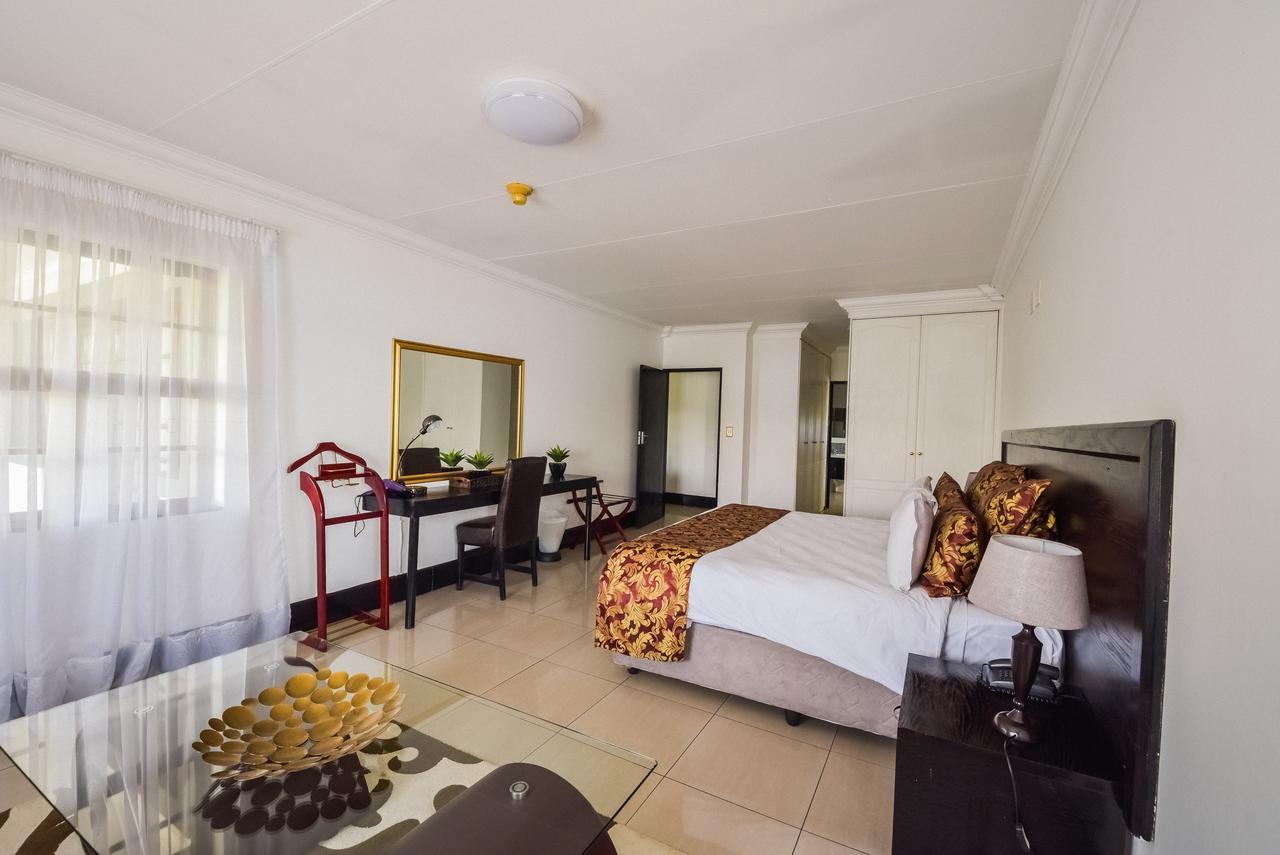 The Lakes Hotel & Conference Centre Benoni Eksteriør billede