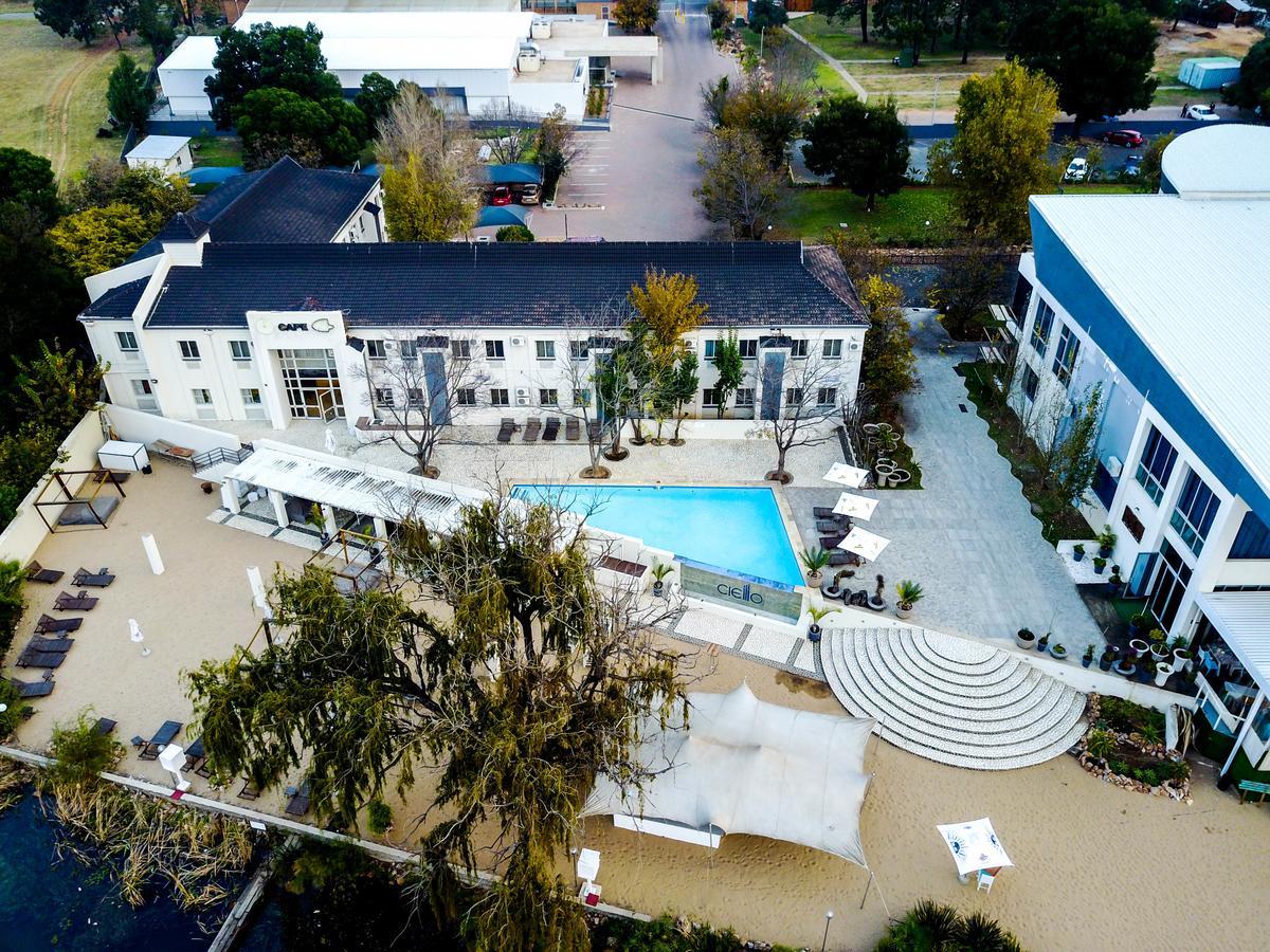 The Lakes Hotel & Conference Centre Benoni Eksteriør billede