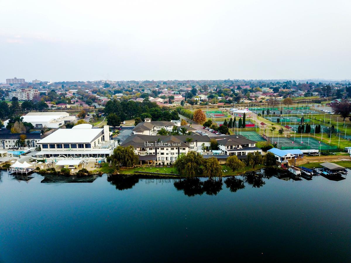 The Lakes Hotel & Conference Centre Benoni Eksteriør billede